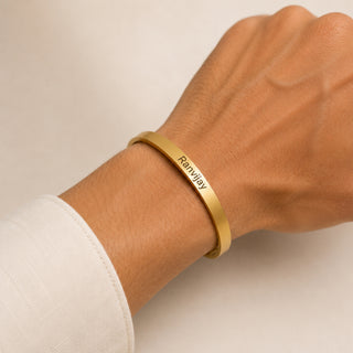 Customized Adjustable Stainless Steel Unisex Kada With Name Engraved.